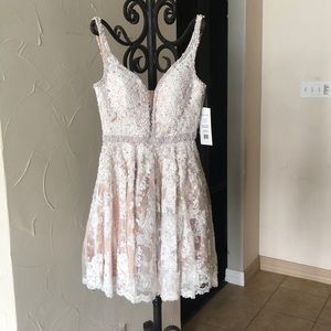 NWT- Sherri Hill/Style number 50656